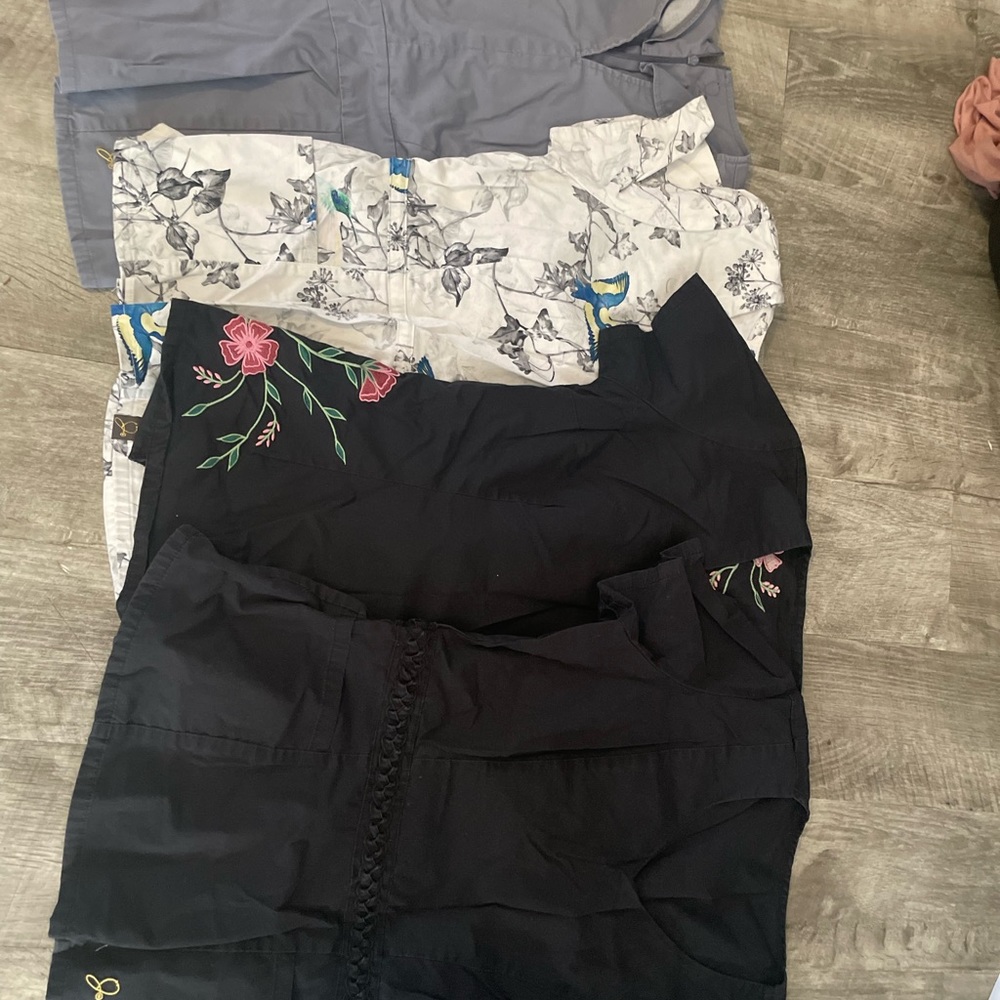 Jaanuu scrubs! 30/piece or 50 for set. Open to bundle offers